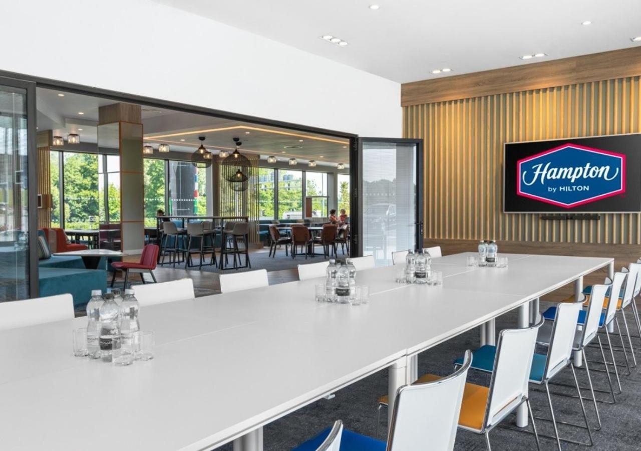 Hampton By Hilton Blackburn Blackburn  Kültér fotó